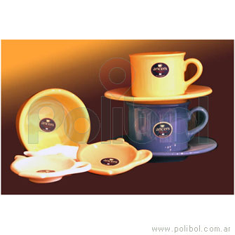 Taza de café color crema