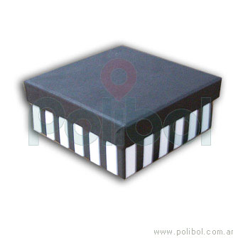 Caja forrada a rayas color negro y blanco 21x13xm.